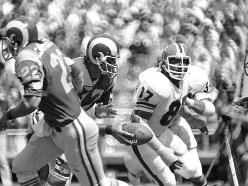 Claude Humphrey playing against the Rams