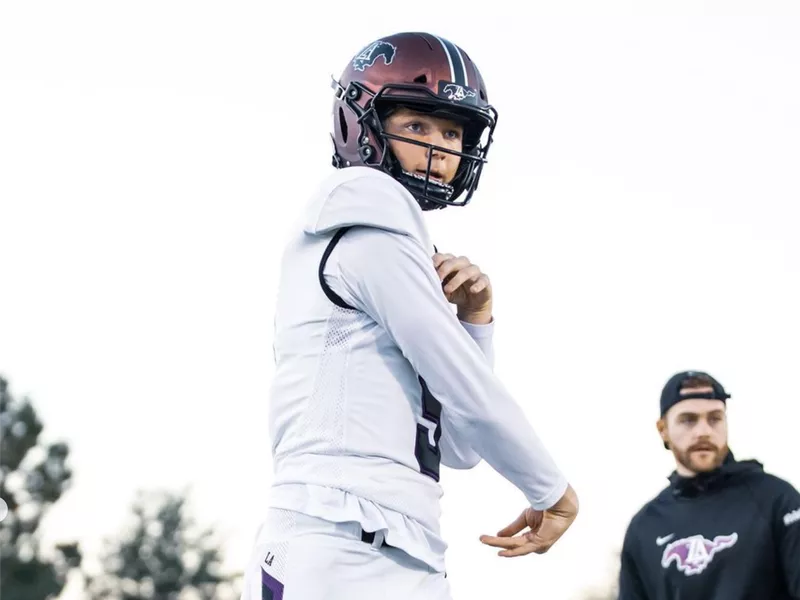 Lipscomb Academy quarterback Hank Brown