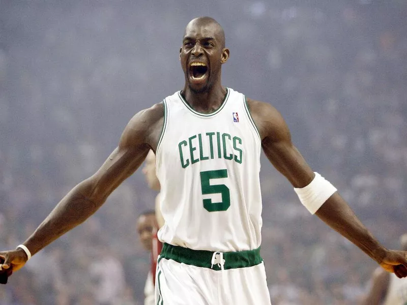 Kevin Garnett yells