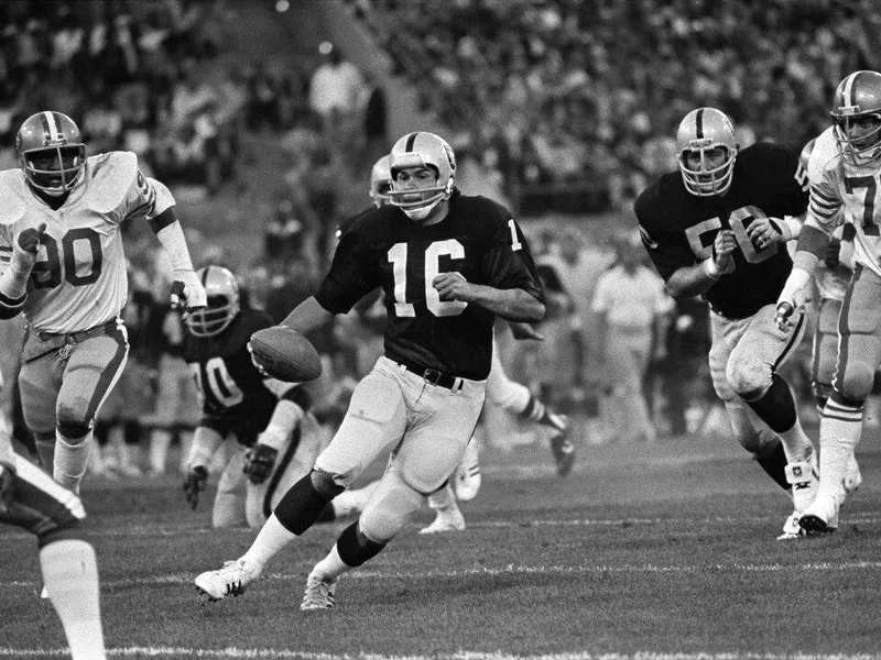 Oakland Raiders quarterback Jim Plunkett