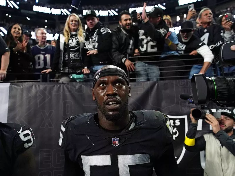 Las Vegas Raiders defensive end Chandler Jones