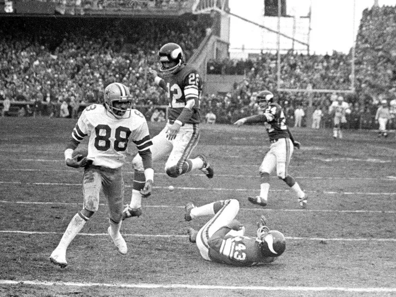 Dallas Cowboy wide receiver Drew Pearson