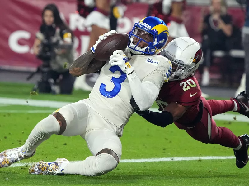 Los Angeles Rams wide receiver Odell Beckham Jr. makes touchdown catch against Arizona Cardinals