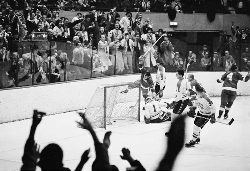 Detroit Red Wings right wing Gordie Howe