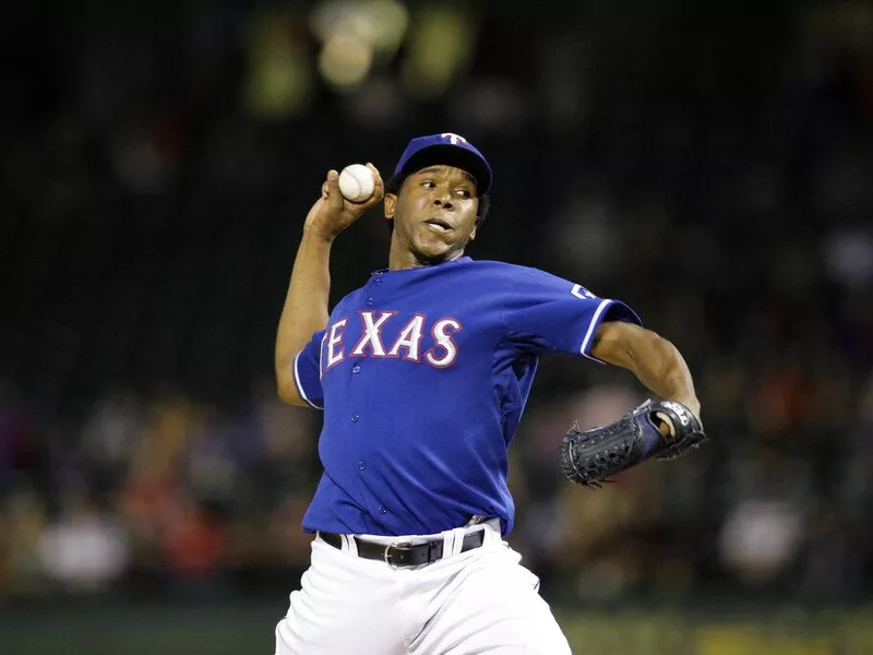 Neftali Feliz pitching for Texas Rangers