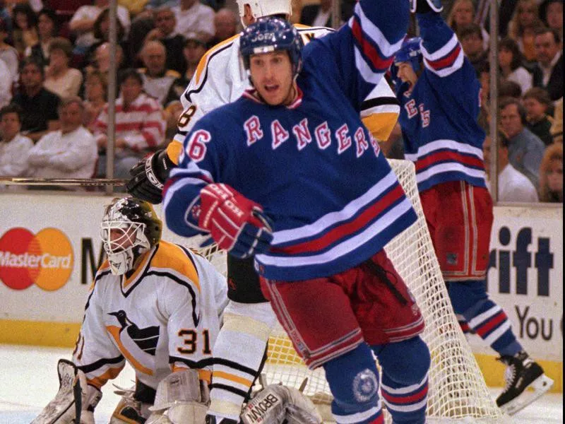 New York Rangers right wing Pat Verbeek