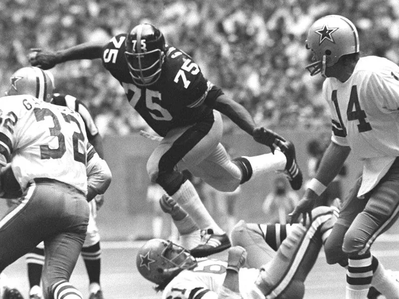 Pittsburgh Steelers defensive tackle Mean Joe Greene