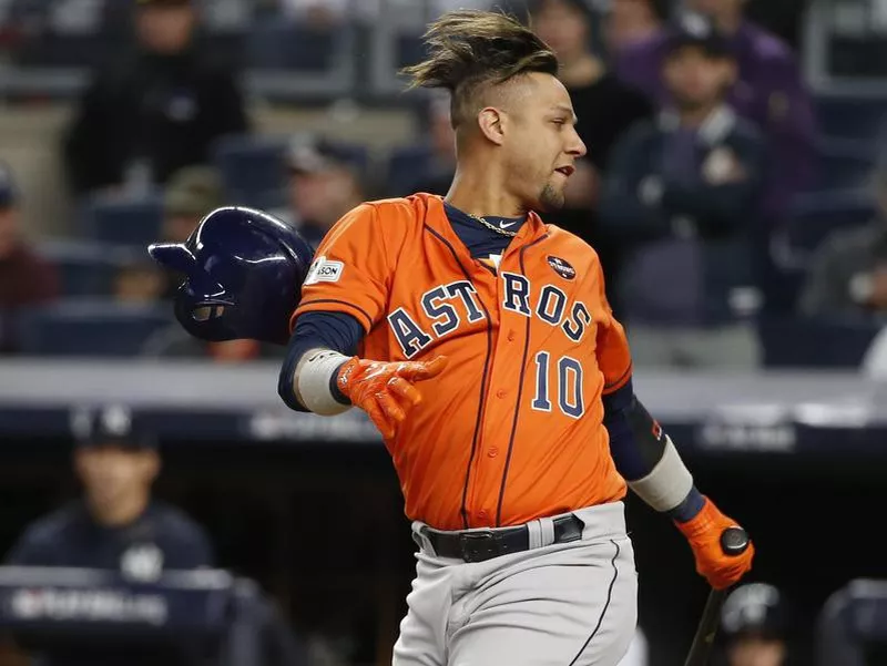 Yuli Gurriel loses his hemet