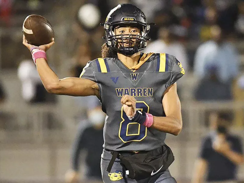 Long Beach Poly quarterback Nico Iamaleava