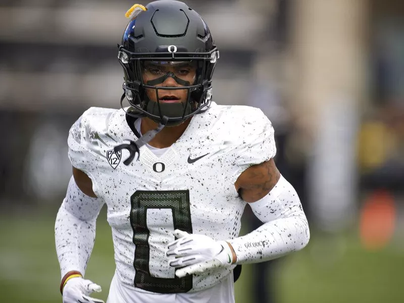 Oregon defensive back Christian Gonzalez