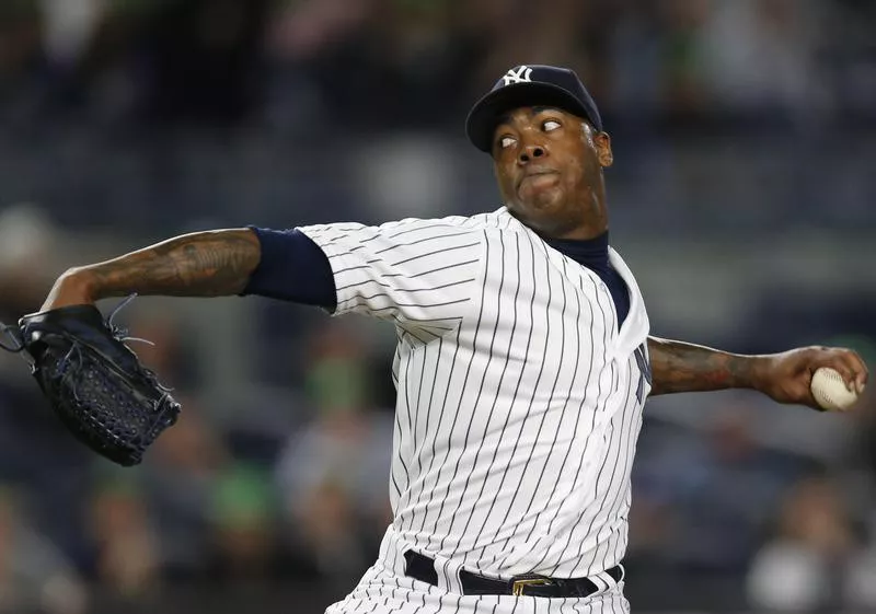 New York Yankees relief pitcher Aroldis Chapman throwing