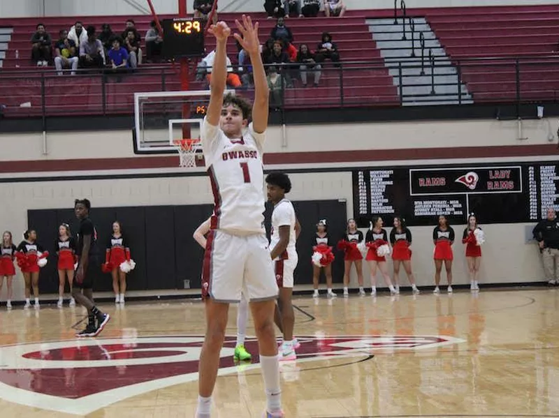 Owasso's Jalen Montonati