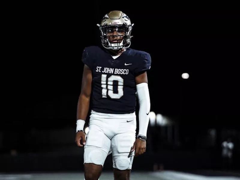 St. John Bosco quarterback Pierce Clarkson