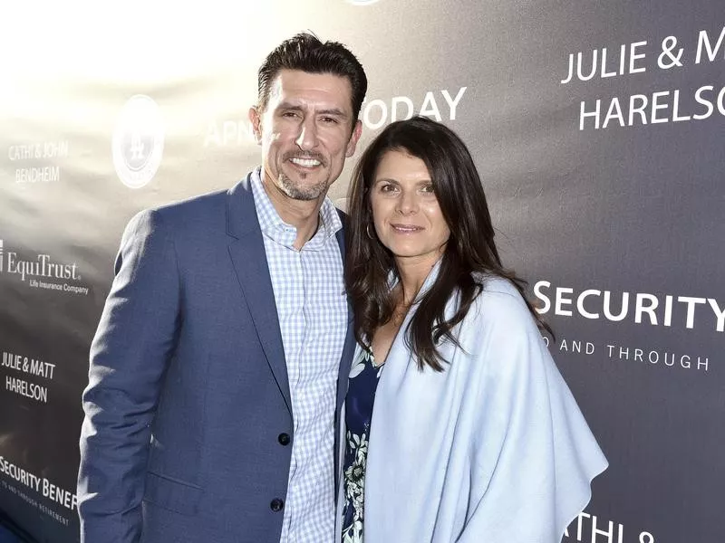 U.S. soccer star Mia Hamm and All-Star shortstop Nomar Garciaparra