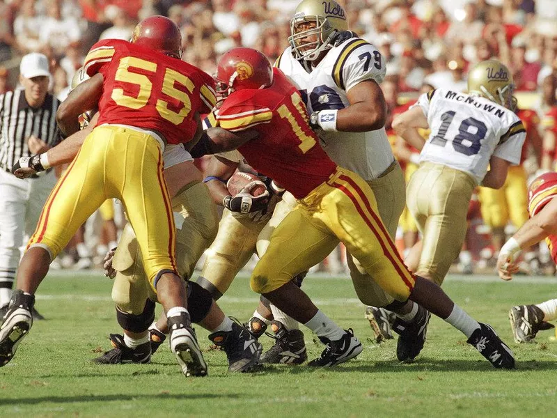 UCLA offensive lineman Jonathan Ogden