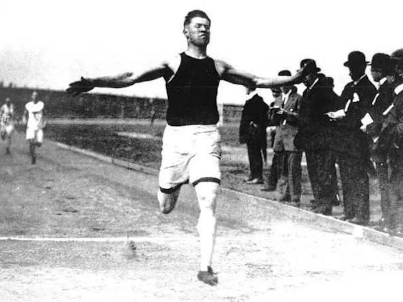 Decathlete Jim Thorpe