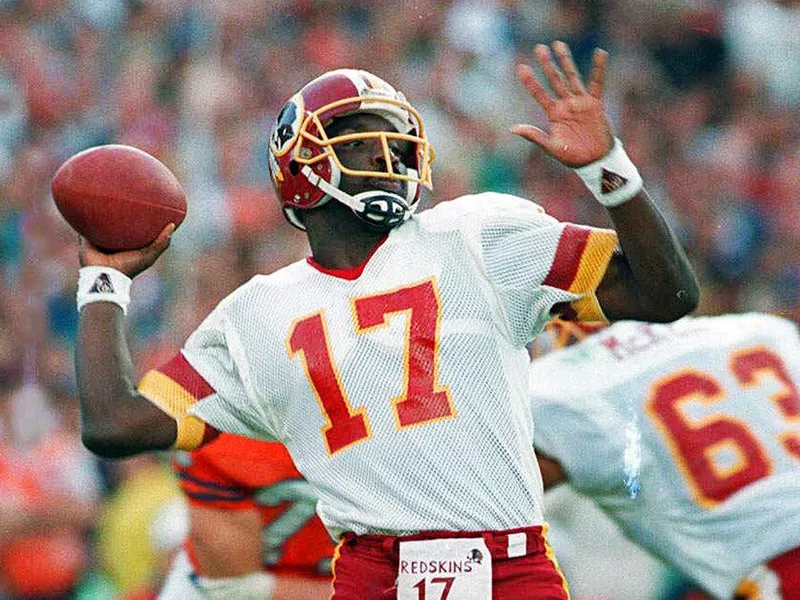 Washington Redskins quarterback Doug Williams