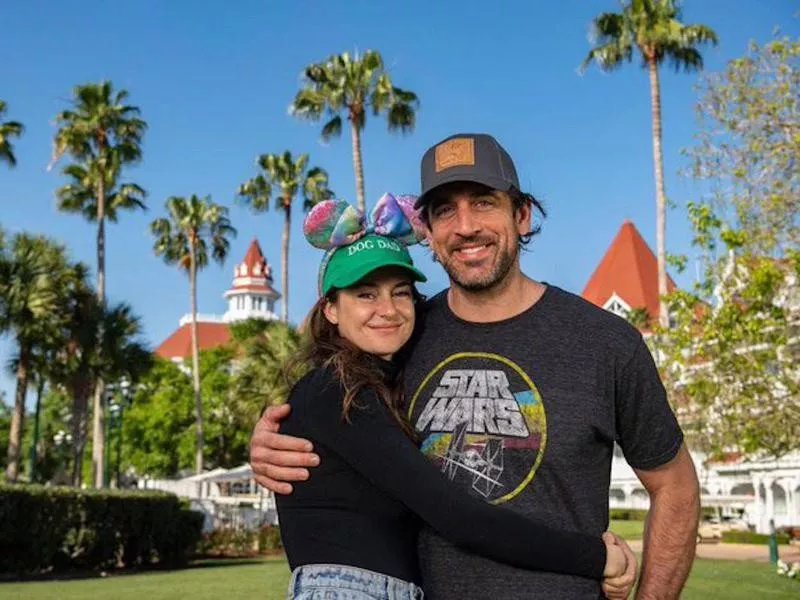 Aaron Rodgers and Shailene Woodley