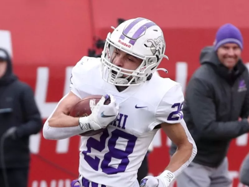 Lehi running back Carson Gonzalez