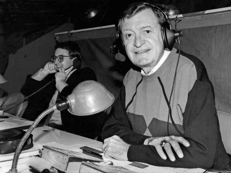 Chick Hearn posing