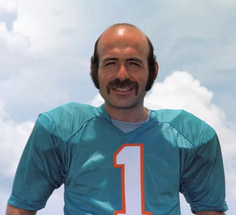 Garo Yepremian poses