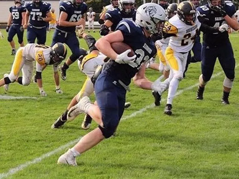 Tilton School running back Jackson Paradis