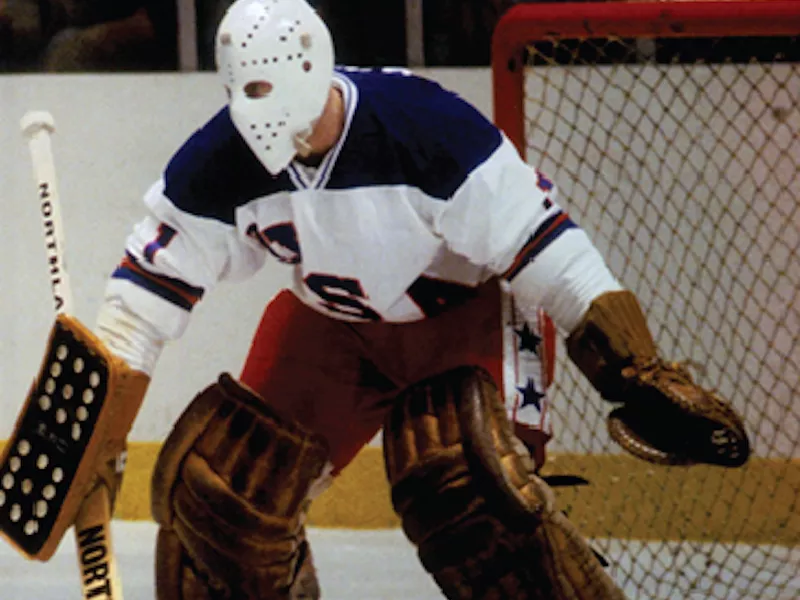 Steve Janaszak in goal