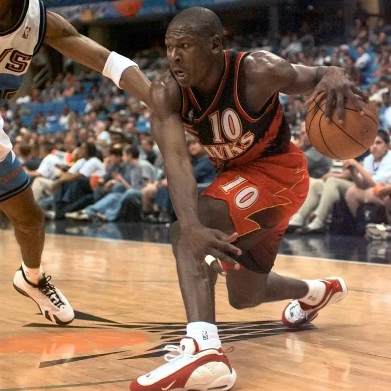 Atlanta Hawks guard Mookie Blaylock in action