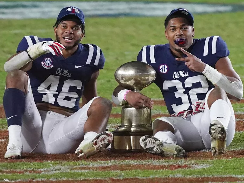 Egg bowl tropy