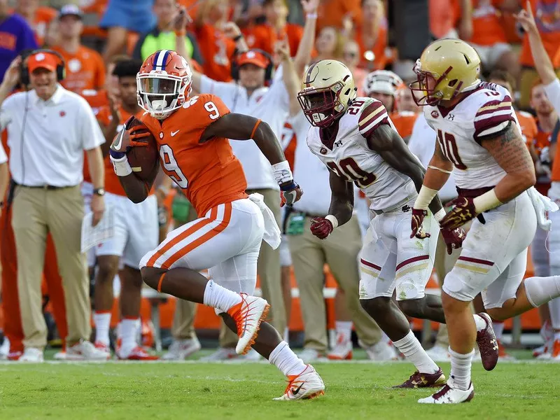 Travis Etienne,Isaac Yiadom,Ty Schwab