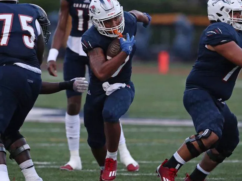 Chaminade-Madonna running back Cedrick Bailey