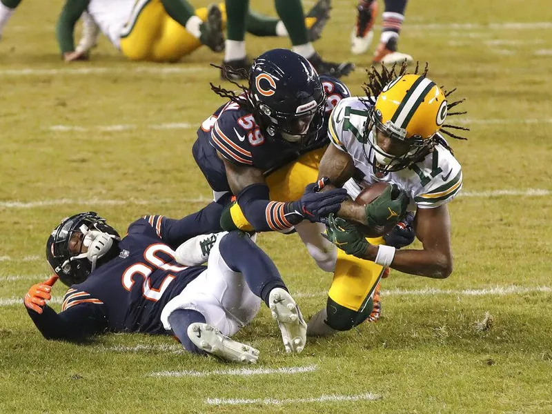 Chicago Bears linebacker Danny Trevathan makes a tackle