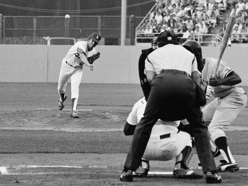 Don Sutton fires his first pitch