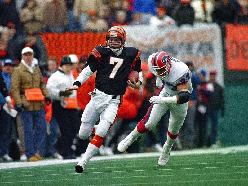 Cincinnati Bengals quarterback Boomer Esiason