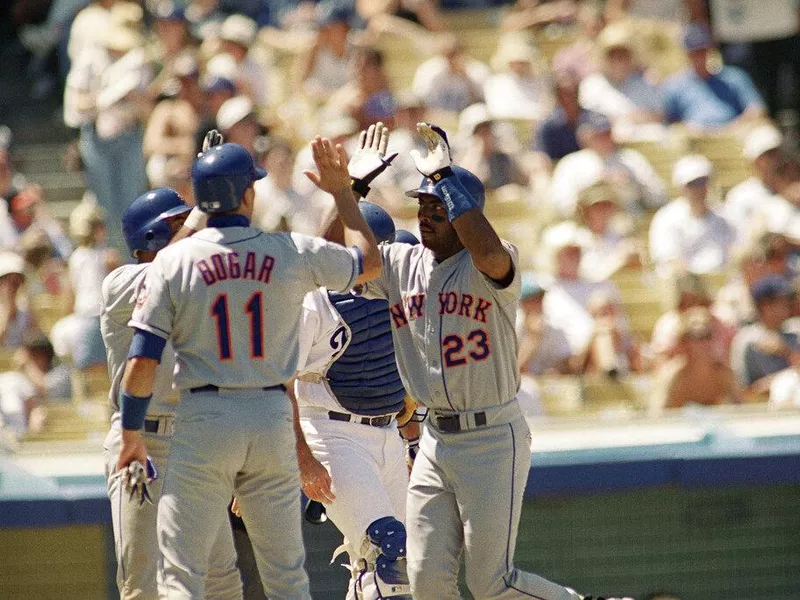 New York Mets outfielder Bernard Gilkey