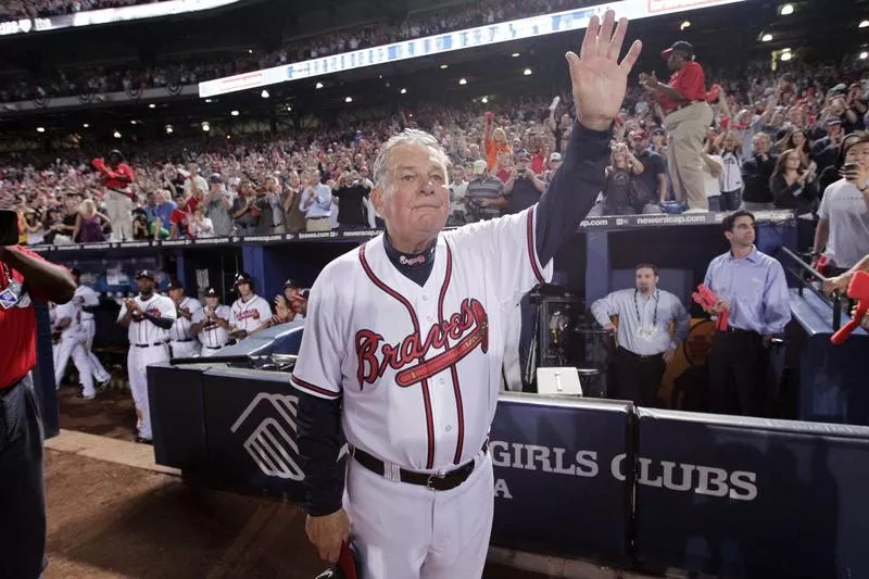 Bobby Cox is honored after loss to San Francisco Giants