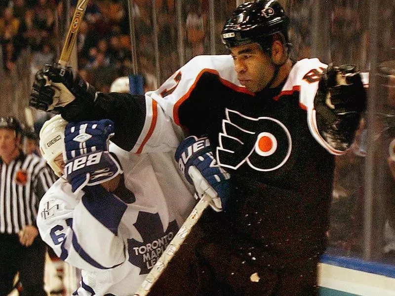 Philadelphia Flyers left wing Donald Brashear