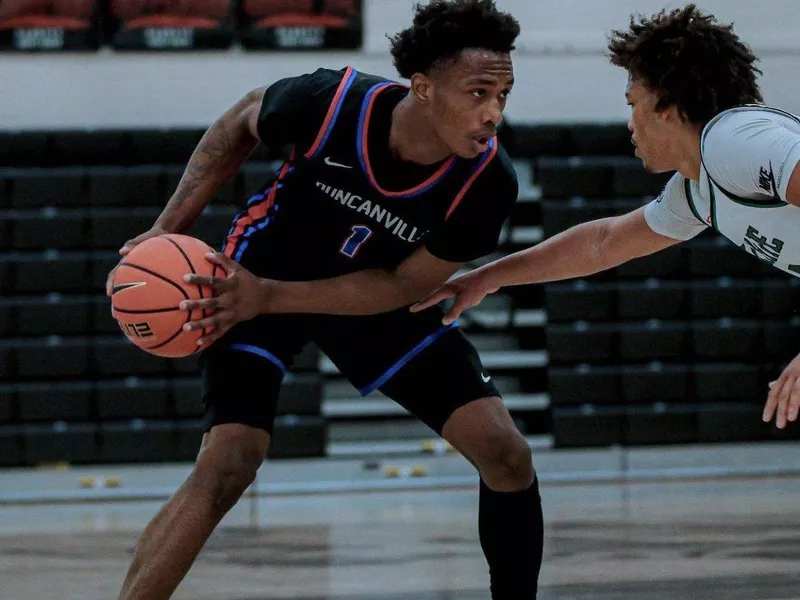 Duncanville High Forward Ronald Holland