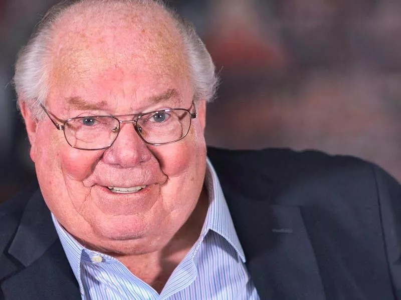 Verne Lundquist