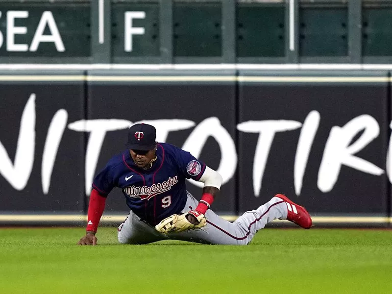 Minnesota Twins left fielder Tim Beckham