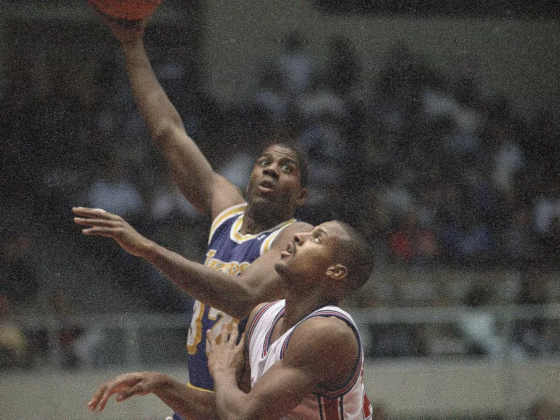 Magic Johnson shoots