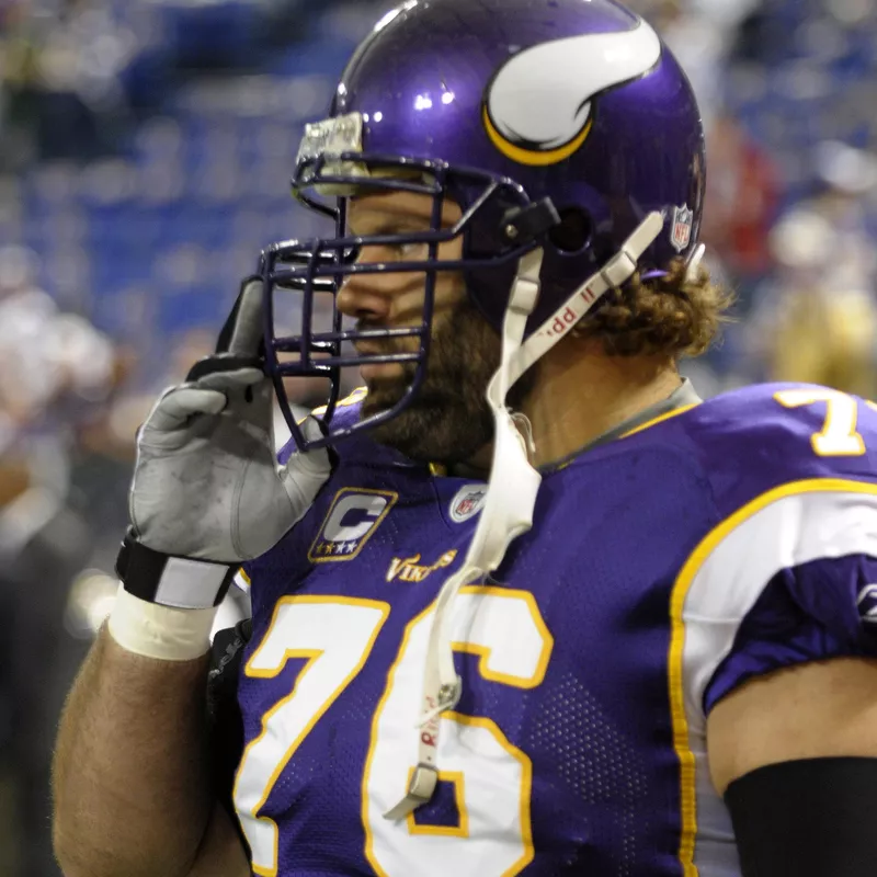 Minnesota Vikings guard Steve Hutchinson looks out