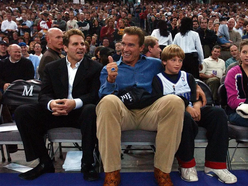 Joe Maloof and Arnold Schwarzenegger