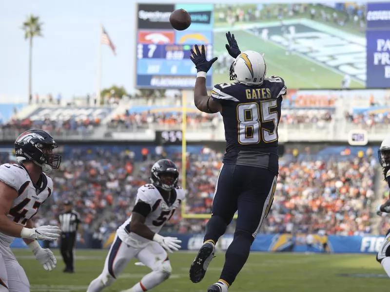 Antonio Gates makes a touchdown reception