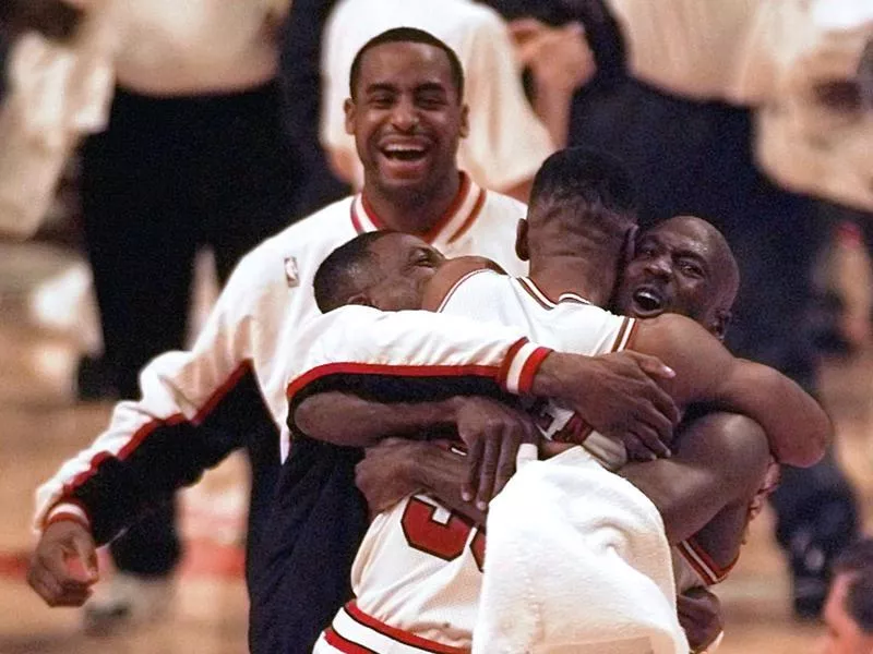 Michael Jordan, Scottie Pippen, Randy Brown