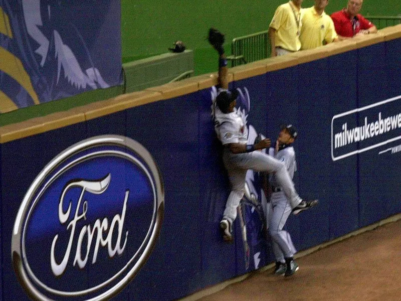 American League All Star center fielder Torii Hunter