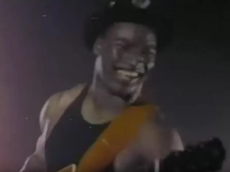 Bo Jackson playing guitar in Bo Knows commercial