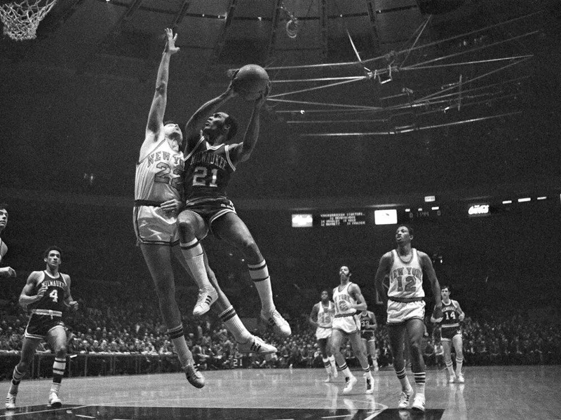 Flynn Robinson, Dave DeBusschere