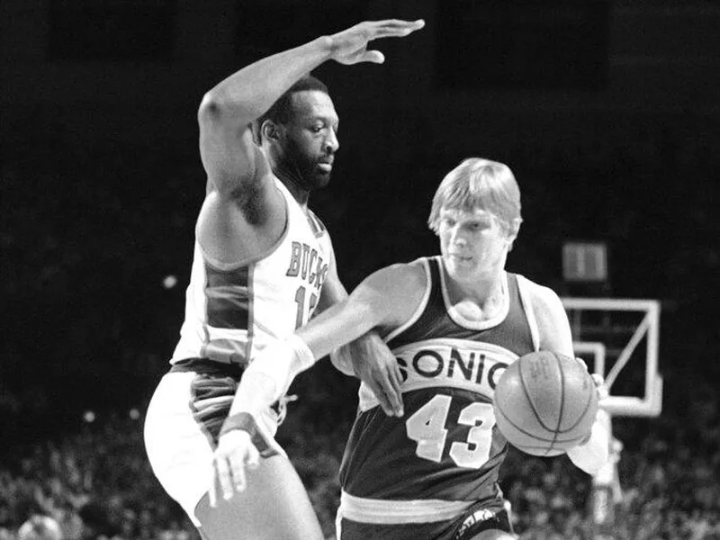 Jack Sikma, Bob Lanier