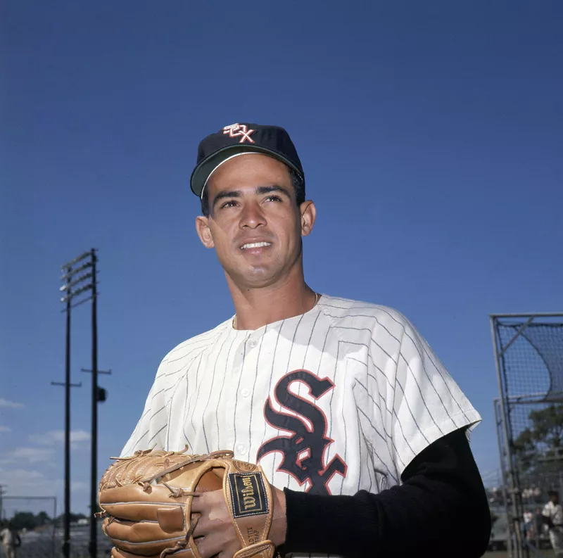 Luis Aparicio posing